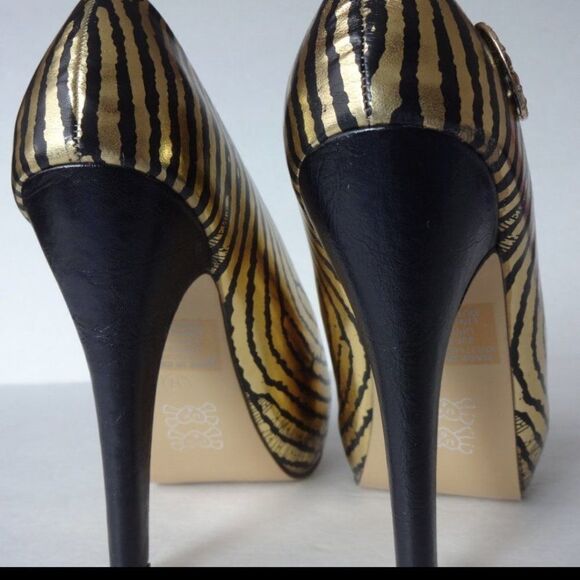 Iron Fist Hands Off Platform Heel Dolls Kill - Picture 9 of 15